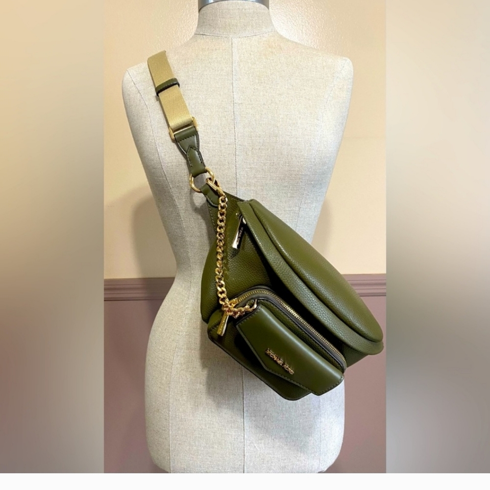 Micheal Kors fanny pack